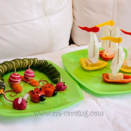 Овощная фантазия для детей: 1600 руб обе тарелки